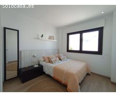 Ático con solárium privado, terrazas y piscinas en Finestrat