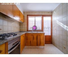 Chalet pareado en venta en la playa de Denia en primerísima línea!