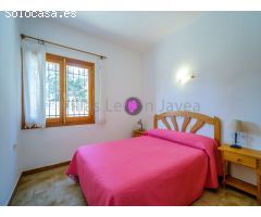 Chalet pareado en venta en la playa de Denia en primerísima línea!