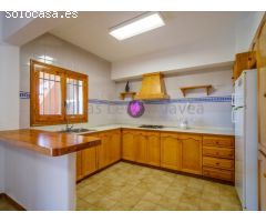 Chalet pareado en venta en la playa de Denia en primerísima línea!