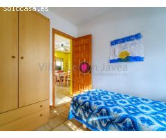 Chalet pareado en venta en la playa de Denia en primerísima línea!
