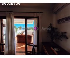 Preciosa planta baja con vistas al Mar Mediterráneo para pasar el invierno en