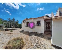 Chalet rústico en las faldas del Montgó en Jávea para el alquiler anual