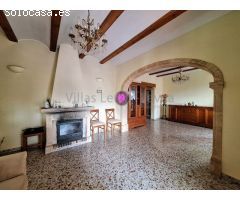 Chalet rústico en las faldas del Montgó en Jávea para el alquiler anual