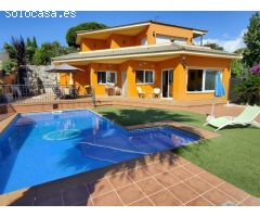 CASA DE 300 M2, CON PISCINA Y VISTAS A MAR