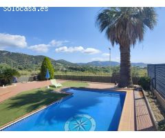 CASA DE 300 M2, CON PISCINA Y VISTAS A MAR