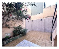 CASA DE PUEBLO CON PATIO EN CALLE IGLESIA