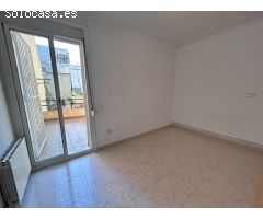 CASA DE PUEBLO CON PATIO EN CALLE IGLESIA