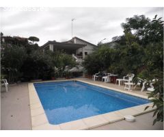 Preciosa casa grande con piscina,5 habitaciones , Costa Brava , España .