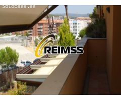 Chalet adosado A ESCASOS METROS DE LA PLAYA con piscina, jardín y garaje