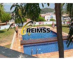 Chalet adosado A ESCASOS METROS DE LA PLAYA con piscina, jardín y garaje