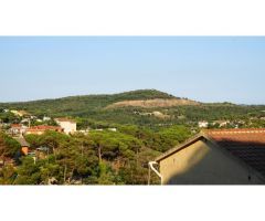 Excelente casa de 4 habitaciones y vista a la montaña , Costa Brava , España .