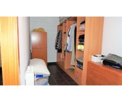 Excelente casa de 4 habitaciones y vista a la montaña , Costa Brava , España .