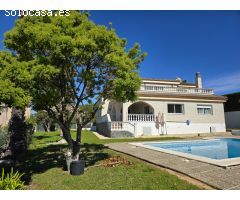 Villa en ubicación inmejorable con vistas al mar, 500 metros de la playa