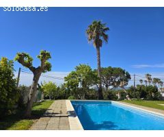 Villa en ubicación inmejorable con vistas al mar, 500 metros de la playa