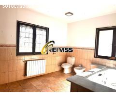 Encantadora masía de 4 hectáreas e instalaciones ecuestres, COSTA BRAVA