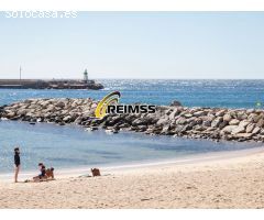 Hermosa casa adosada de 4 habitaciones a escasos pasos de la playa en Sant Feliu