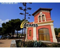 Hermosa casa adosada de 4 habitaciones a escasos pasos de la playa en Sant Feliu
