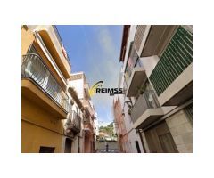 Casa de pueblo , con garaje, terraza y todas las comodidades de vivir dentro de