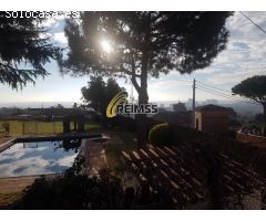 Casa con piscina y vistas al mar en Platja dAro