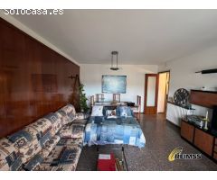 Exclusivo Piso en Venta en Calle de Marina, 49: Tu Hogar Ideal Junto al Mar