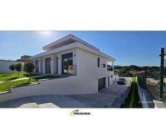 ¡Gran oportunidad! Casa nueva con piscina de agua salada en Vidreres por el