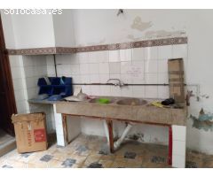 CASA PARA REFORMAR A TU GUSTO EN ZONA PLAZA GERMANIES DE ALZIRA