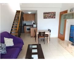 Ático dúplex seminuevo con terraza y balcón , en perfecto estado de conservación