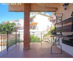 3 viviendas independientes en una misma casa, con terraza y 300 m2 de jardín.