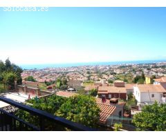 3 viviendas independientes en una misma casa, con terraza y 300 m2 de jardín.