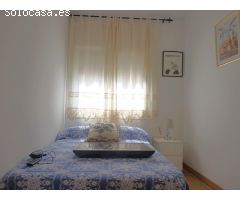 3 viviendas independientes en una misma casa, con terraza y 300 m2 de jardín.