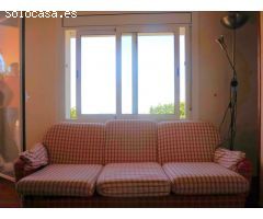 3 viviendas independientes en una misma casa, con terraza y 300 m2 de jardín.