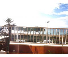 En el paseo marítimo, junto a la estación de tren. Piso de 103 m2 frontal a la