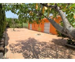 Casa soleada a 4 vientos, con piscina y jardines, y garaje para 4 vehículos