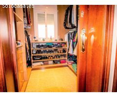 Casa soleada a 4 vientos, con piscina y jardines, y garaje para 4 vehículos