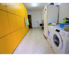 Casa soleada a 4 vientos, con piscina y jardines, y garaje para 4 vehículos
