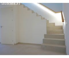 Casa de pueblo A ESTRENAR en el centro de Pineda, a 200 metros del ayuntamiento.