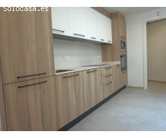 Casa de pueblo A ESTRENAR en el centro de Pineda, a 200 metros del ayuntamiento.