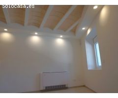 Casa de pueblo A ESTRENAR en el centro de Pineda, a 200 metros del ayuntamiento.