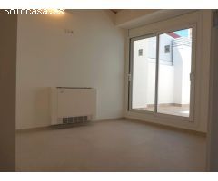 Casa de pueblo A ESTRENAR en el centro de Pineda, a 200 metros del ayuntamiento.
