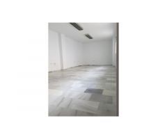 Oficina en Alquiler en el Centro de Fuengirola: Ubicación Perfecta para Tu