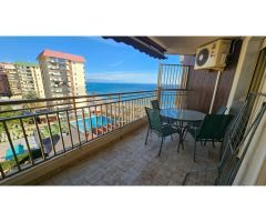 Apartamento en primera línea de playa con terraza y espectaculares vistas al mar