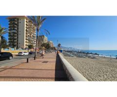 Apartamento en primera línea de playa con terraza y espectaculares vistas al mar