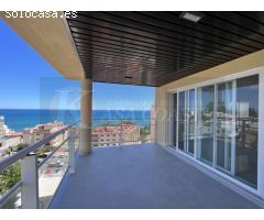Espectacular Ático Dúplex con Vistas Panorámicas al Mar en Carvajal, Fuengirola