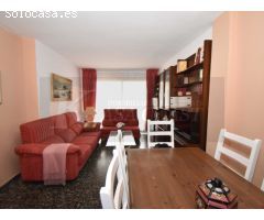 Amplio Piso en Venta en Zona Sohail, Fuengirola | Urbanización con Piscina y