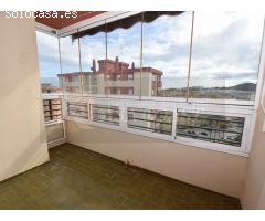 Amplio Piso en Venta en Zona Sohail, Fuengirola | Urbanización con Piscina y