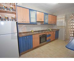 Amplio Piso en Venta en Zona Sohail, Fuengirola | Urbanización con Piscina y