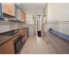 Amplio Piso en Venta en Zona Sohail, Fuengirola | Urbanización con Piscina y
