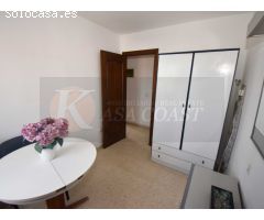 Amplio Piso en Venta en Zona Sohail, Fuengirola | Urbanización con Piscina y