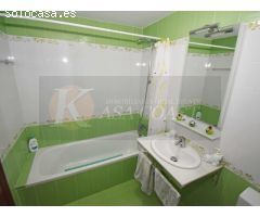 Amplio Piso en Venta en Zona Sohail, Fuengirola | Urbanización con Piscina y